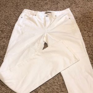 White denim jeans